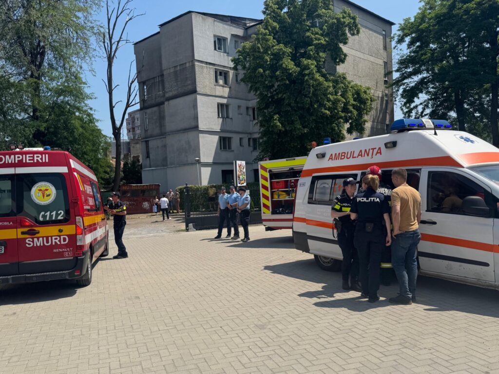 Incident grav într-un loc de joacă: Tavanul s-a prăbușit peste 13 copii și cinci adulți