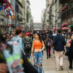 Valiza americană rămâne acasă. Chinezii își fac bagajele pentru Europa