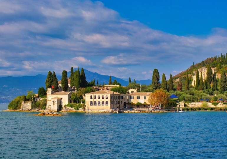 Top 7 experiențe de neratat în Lombardia și Coasta de Azur. O vacanță cu parfum de eleganță, romantism și aventură