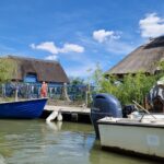 Patru oameni au murit, după ce o ambarcațiune în care se aflau 14 persoane s-a răsturnat în Delta Dunării