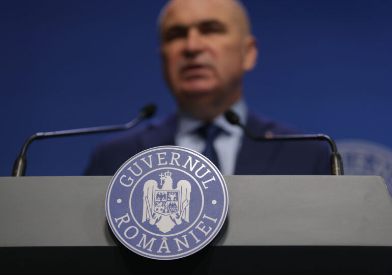 Guvernul își asumă răspunderea pe 5 legi într-o singură zi. Modificări la Pachetul II de măsuri: taxe pe criptomonede, CASS eliminat pentru veterani și capital social majorat la SRL-uri