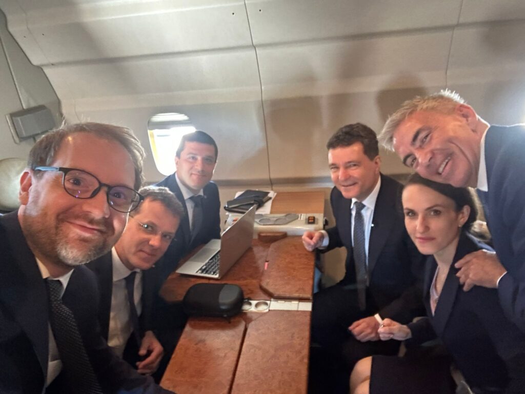 Nicusor Dan cu ministri