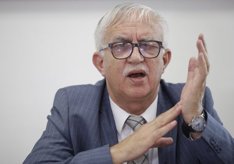 Augustin Zegrean îl provoacă pe Bolojan să explice ce înseamnă aplicarea "doar pe viitor" a reformei pensiilor
