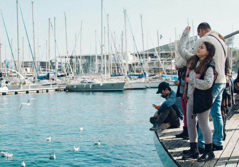 Barcelona închide două terminale de croaziere pentru a reduce numărul de turiști