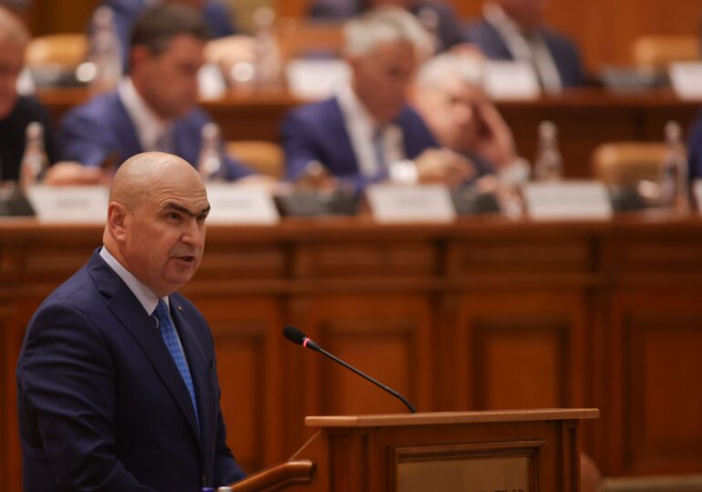 De ce mamele aflate în perioada de creștere a copilului și cei cu pensii mai mari de 3.000 de lei trebuie să achite CASS. Ce spune Bolojan