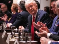 Trump se pregătește să se ridice de la masă. Restul lumii va achita nota de plată