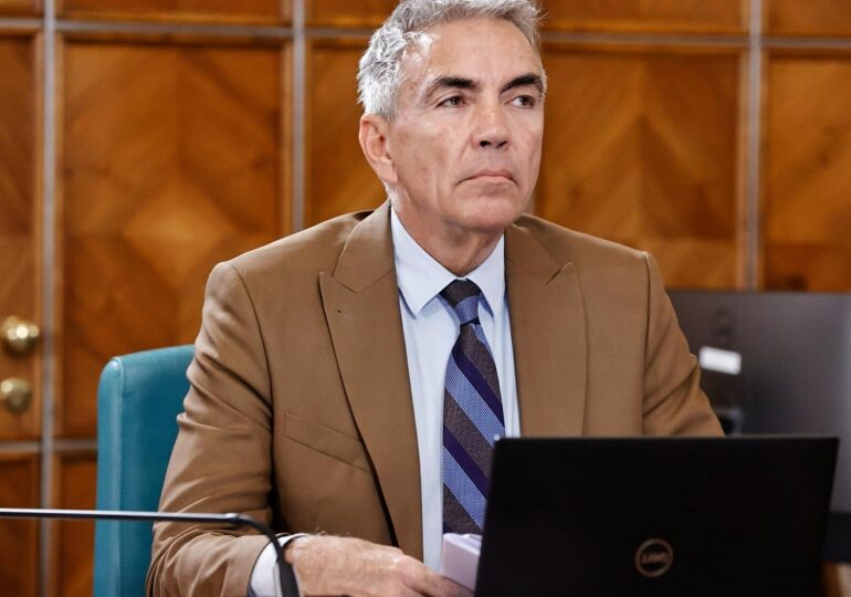S-a constituit un grup de lucru pentru reforma companiilor de stat. Altul decât cel de experți privați criticat de PSD. Coordonat de Dragoș Anastasiu, flancat de Marian Neacșu