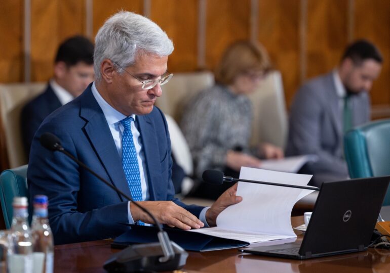 Dragoș Pîslaru, despre cei 60 miliarde de euro alocați României în noul buget: „o sumă bună, dar cu condiții stricte”