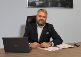 Directorul care și-a tăiat singur trei sferturi din salariu. „Cine-i următorul?”