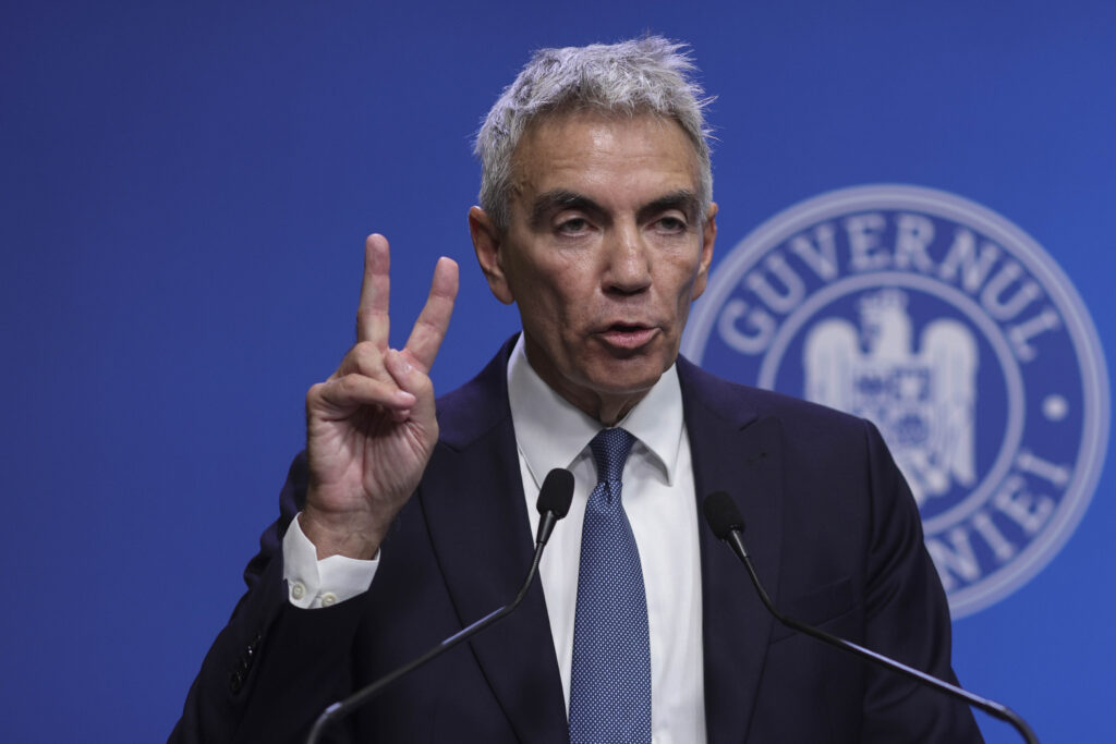 După 13 zile, Nicușor Dan a semnat decretul pentru plecarea lui Anastasiu din Guvern