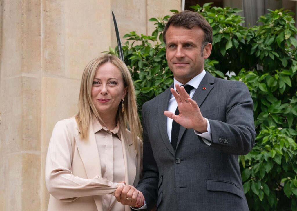 Schimb dur de replici între Giorgia Meloni și Emmanuel Macron, după o crimă la Lyon