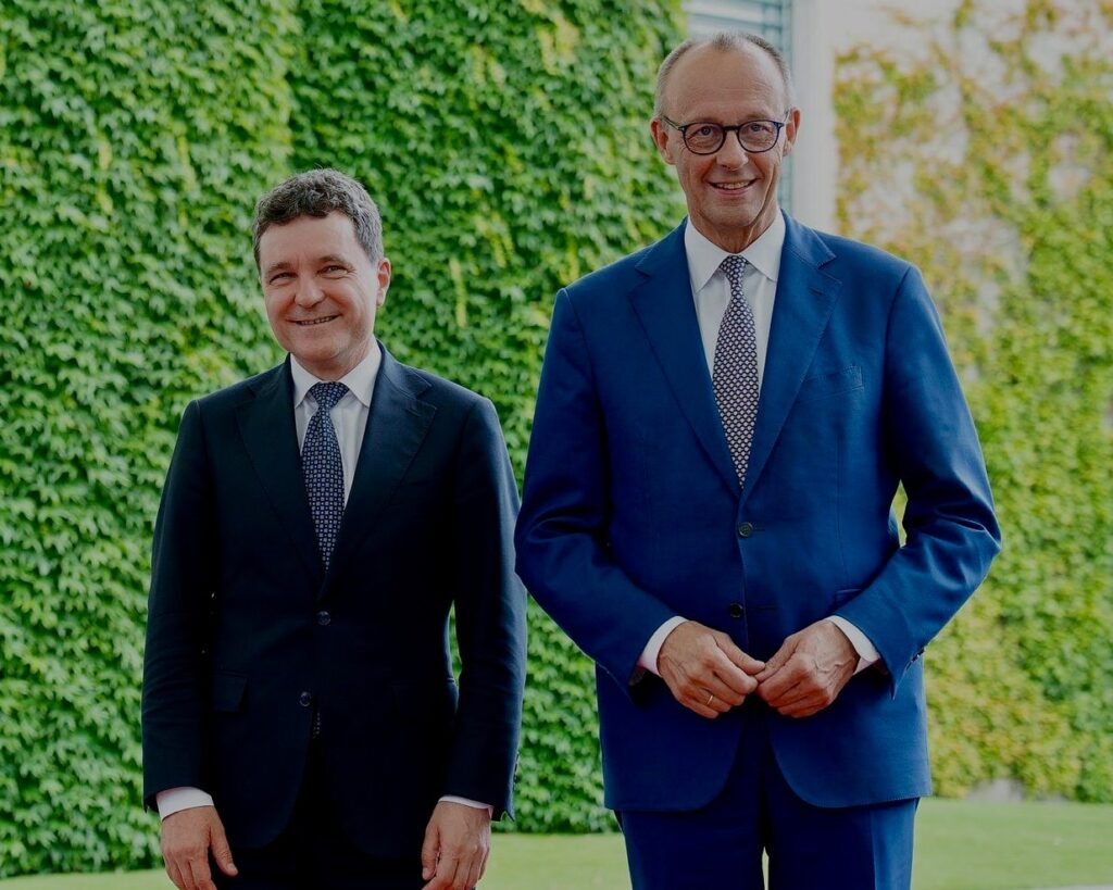 Axa București-Berlin-Washington?
