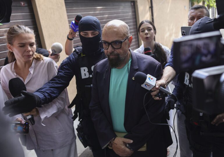 Piedone nu scapă de controlul judiciar