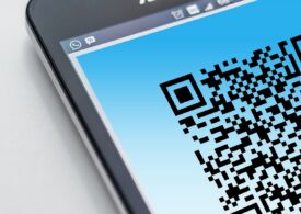 Coduri false QR pentru plata parcării, descoperite în București și Constanța: Oamenii se aleg cu datele furate și cu parcarea neplătită