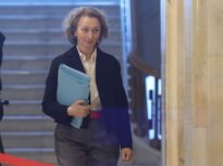 Reacții în lanț după întâlnirea Tănăsescu-Bolojan. CSM și șefii instanțelor cer explicații, un grup de senatori vrea comisie de anchetă