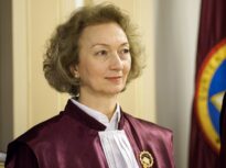 Simina Tănăsescu, CCR, România