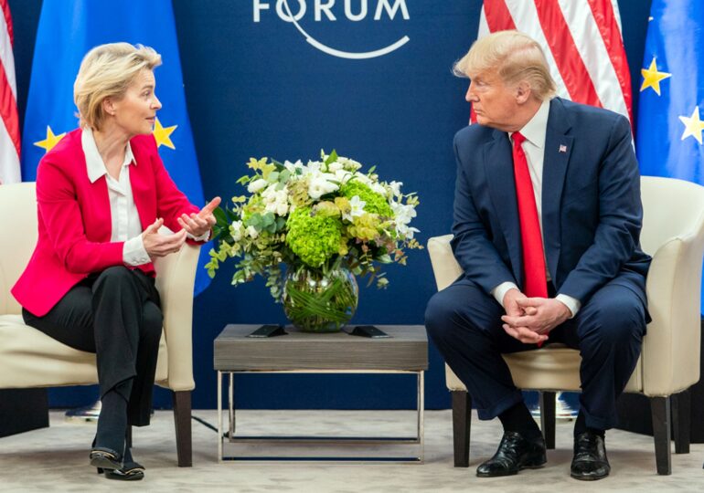 Trump amenință cu tarife de 35% dacă UE nu investește 600 de miliarde de dolari în SUA: Mi-a dat un cadou