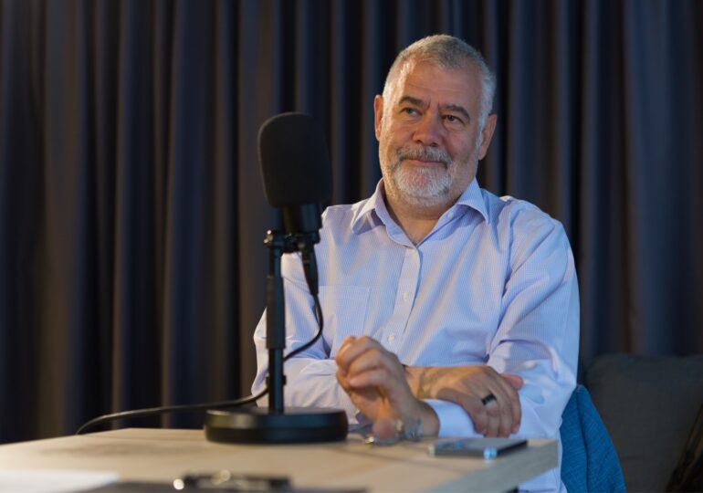 Voicu Oprean (AROBS): Cum construiești o companie globală, fără să pierzi legătura cu comunitatea ta locală - și ce să dai înapoi
