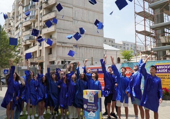 Complexul Educațional Laude-Reut - 16 ani de excelență neîntreruptă la Bacalaureat: promovabilitate 100% și performanțe de top în 2025