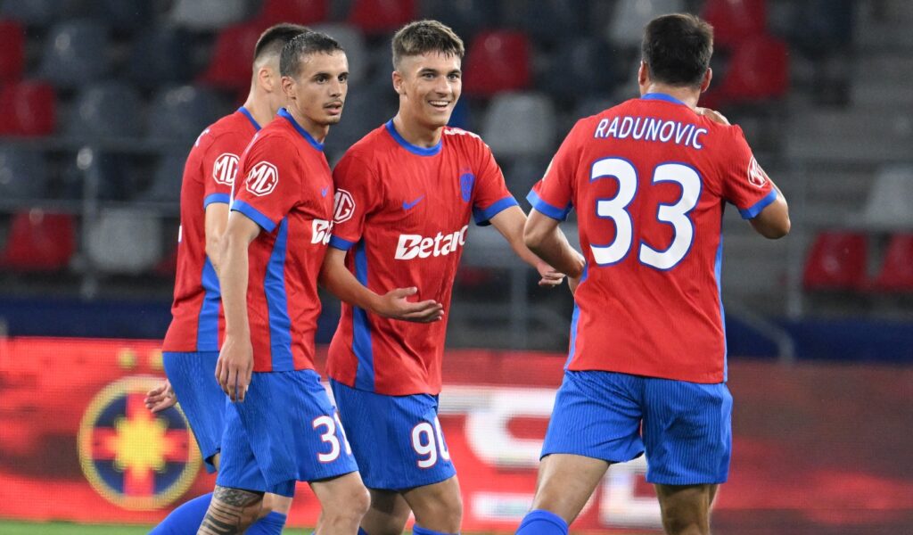 Alertă la FCSB: Titularul care îl nemulțumește pe Mirel Rădoi