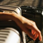 Evadare spectaculoasă. Un tânăr a ieșit din închisoare ascuns în geanta colegului său de celulă eliberat