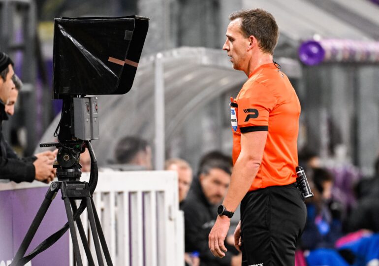 UEFA a stabilit brigada de arbitri care va conduce meciul Shkendija - FCSB