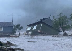 Inundații puternice în Suceava și Neamț: Trei oameni au murit, sute au fost evacuați, poduri distruse și case luate de ape. Un drum național este închis (Foto & Video)