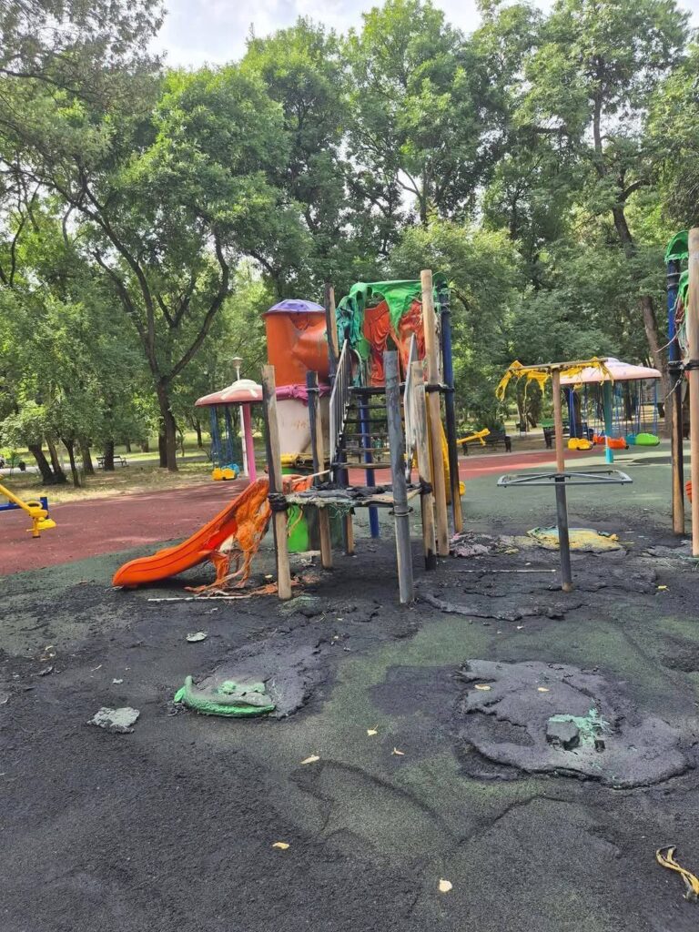 loc de joaca incentiadt parcul Tineretului (foto A