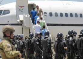 Cum strânge Trump cu ușa o țărișoară din Pacific