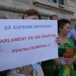 O nouă zi de proteste ale bugetarilor în țară: Nu ne mai huliți! Vrem reformă corectă! Amenințări cu blocarea unui drum european