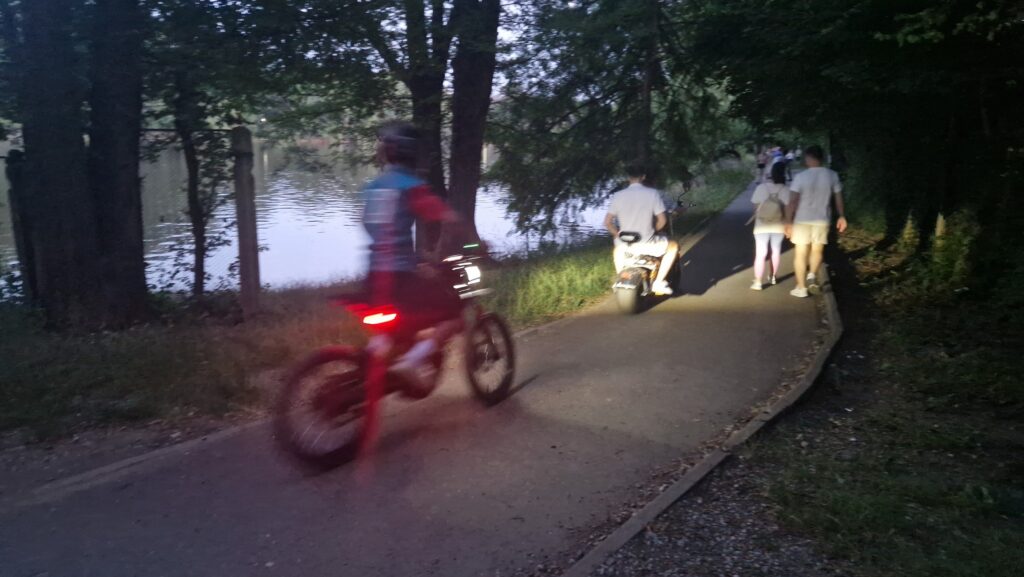 scutere mari in parcul Herastrau