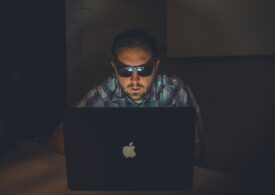 Cum a devenit țara lui James Bond "terenul de joacă" al spionilor privați scăpați de sub control. Tot ce vedem în filme e permis