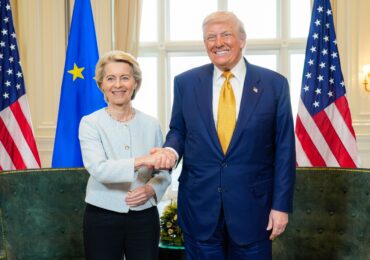 Trump dă ultimatum UE pentru a aplica acordul comercial cu SUA. Un tribunal american a declarat ilegale taxele vamale de 10%