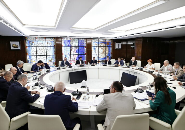 Bolojan s-a întâlnit cu reprezentanții primarilor: Din 30 de solicitări, doar una a rămas nerezolvată