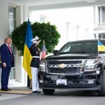 Cum vrea să intre Trump în istorie: Casa Albă a publicat o poză cu el, Zelenski și harta Ucrainei pe fundal