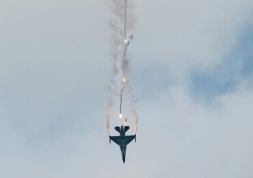 Un F-16 al Ucrainei s-a prăbușit în timpul unei misiuni de interceptare. Pilotul s-a catapultat și a supraviețuit