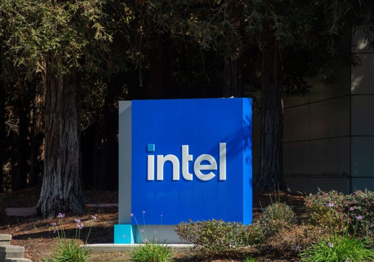 Guvernul SUA preia 10% din Intel, cu 8,9 miliarde de dolari. Trump zice că e o „mare afacere” pentru America