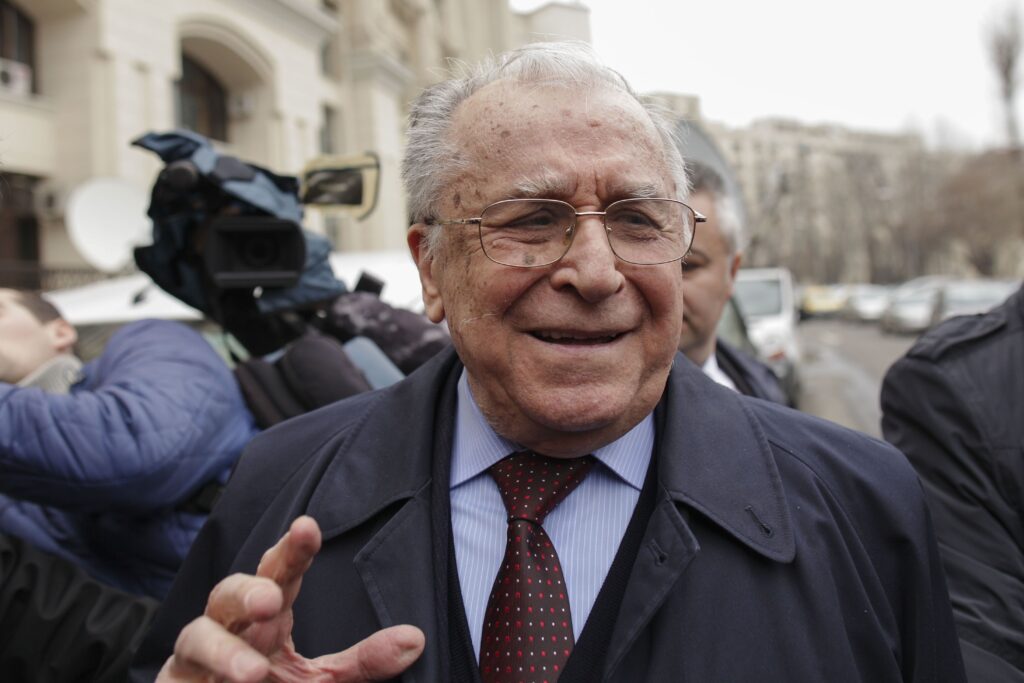 Ion Iliescu a murit. Guvernul anunță funeralii de stat