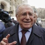 Tismăneanu, în New York Times: Iliescu nu a fost nici afemeiat, nici iubitor de alcool. Cel mai mare viciu a fost că a iubit prea mult puterea