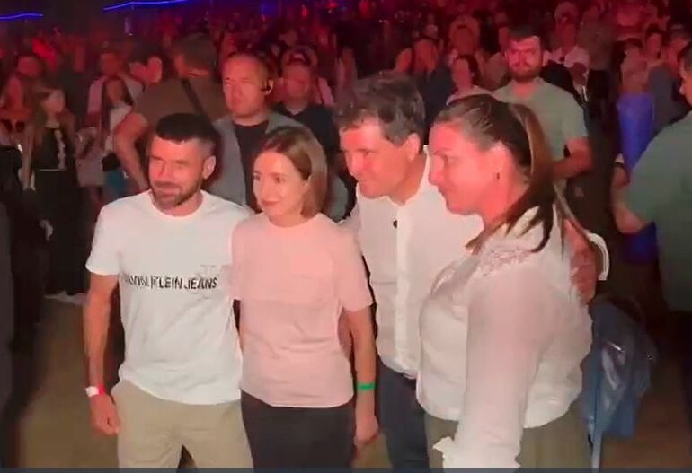 Nicușor Dan, vizită privată în R. Moldova - pe iarbă, cu Maia Sandu, la Festivalul Lupilor (Foto&Video)