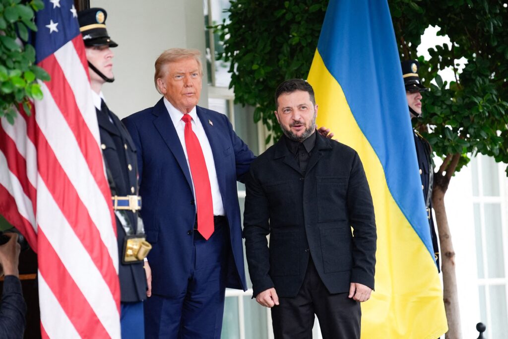 Ținuta lui Zelenski, din nou subiect în Biroul Oval. Reporterul care a stârnit scandalul din februarie a intervenit iar