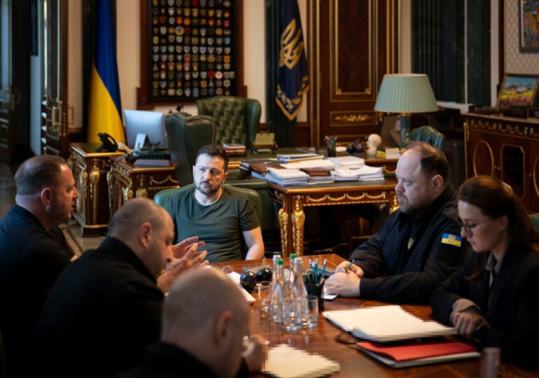 <span style="color:#990000;">Ziua 1270</span> Șanse de pace fără încetarea focului? Lupte intense la Sumî. Rușii, ținuți pe loc la Pokrovsk. Zelenski: Rusia ar putea intensifica atacurile