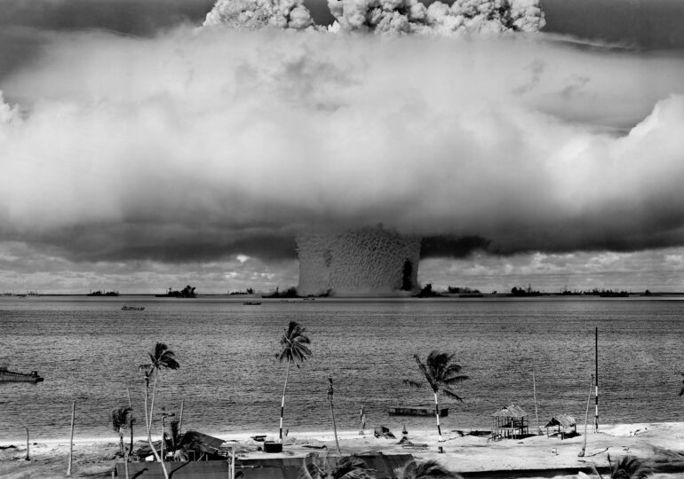 Peste 2.000 de arme nucleare au fost detonate în ultimii 80 de ani. Efectele lor persistă încă în lume