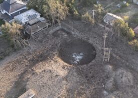 Alertă la Amara, Ialomița, după descoperirea unei pungi de gaze. Zeci de persoane evacuate, crater de 50 de metri format în oraș (Video) <span style="color:#990000;">UPDATE</span>