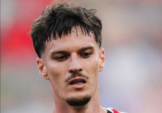 Dennis Man a făcut un meci mare în Olanda