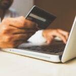 Două noi „țepe” virale fac ravagii online – cum le recunoști și cum îți protejezi banii