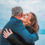Nou tip de furt în România: cum funcționează metoda „îmbrățișării”