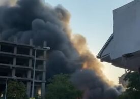Flăcări uriașe în Mamaia. A ars fostul club Bellagio. Polițiștii au deschis dosar penal (Video)