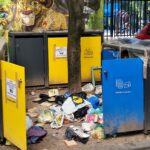 Paradoxul gunoiului, în Sectorul 2: Au fost aduse pubele noi, ecologice, de milioane de euro, dar nu pot fi folosite