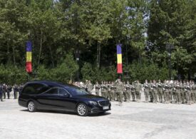 Ion Iliescu a fost înmormântat. Cele mai importante momente ale ceremoniilor solemne de la Cotroceni. Cine a fost prezent și marii absenți (Foto&Video)